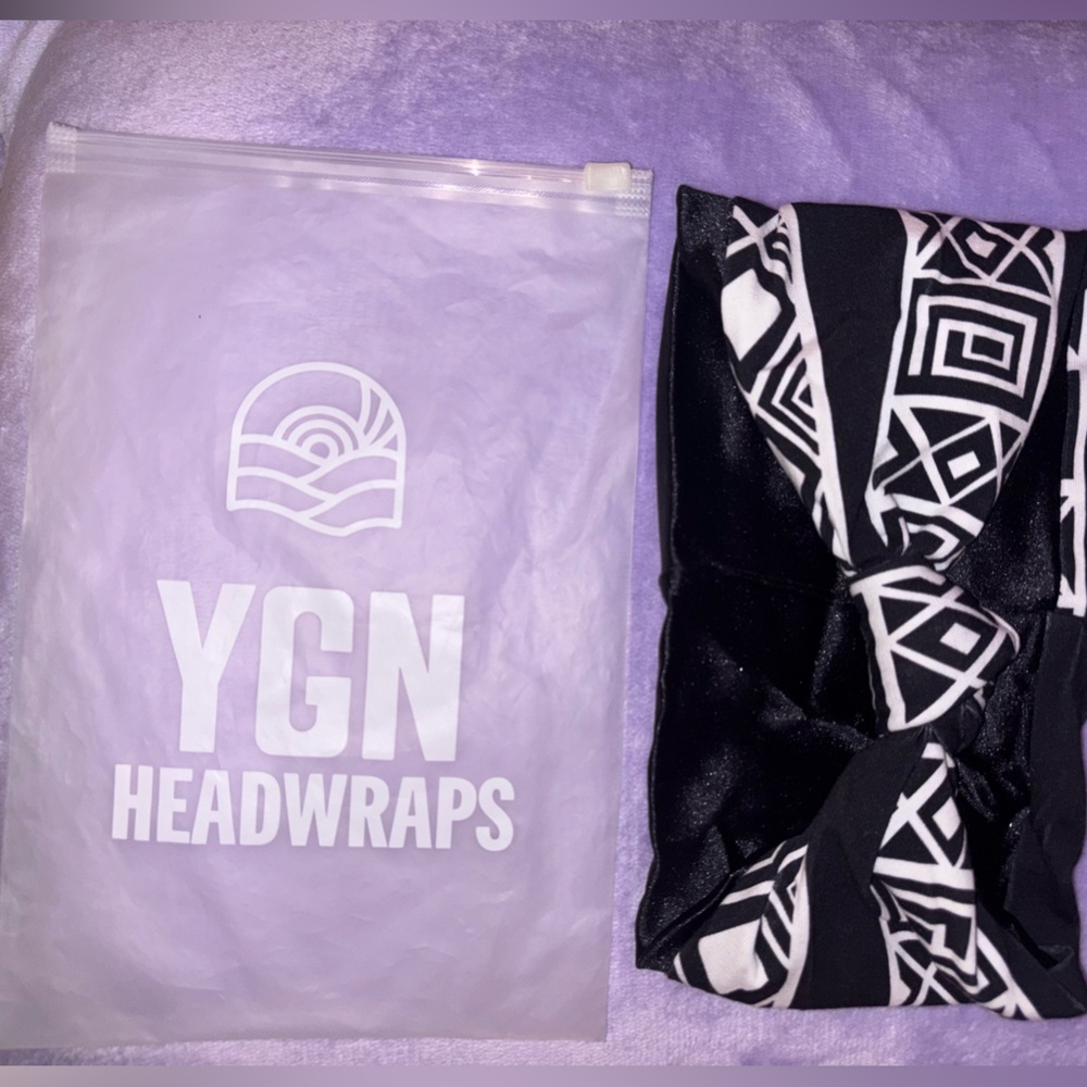 YGN Black and White Geometric Headband
